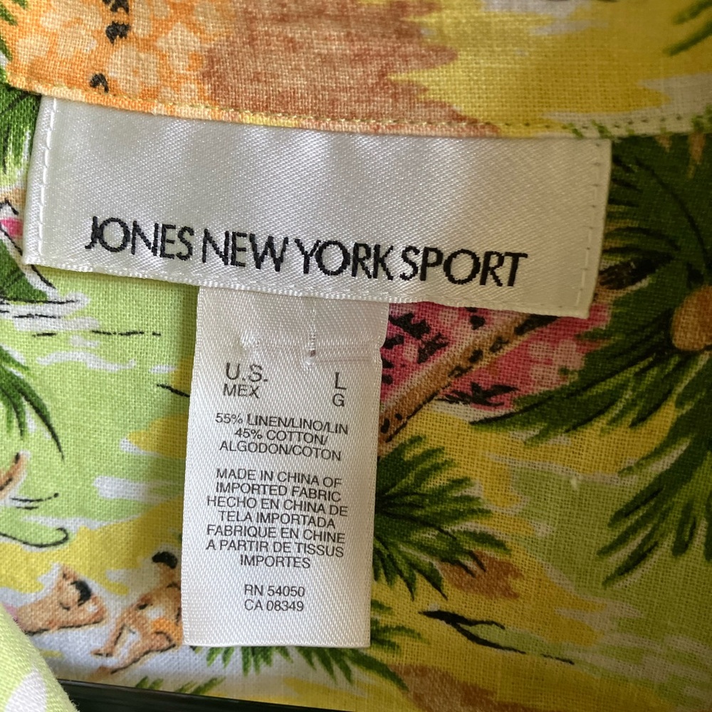 Jones New York Women’s Linen Green Tropical Print Shirt - Picture 2 of 4